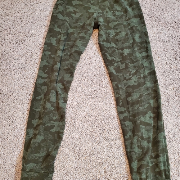 Lululemon Ready To Rulu Green Camouflage Joggers Size 4 - Picture 5 of 7